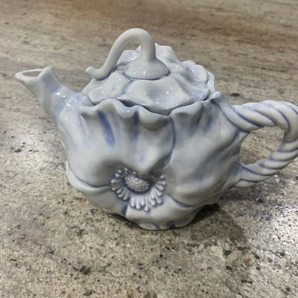 Vintage Tea Pot‎ Crafts Porcelain blue Poppy Flower Teapot set.